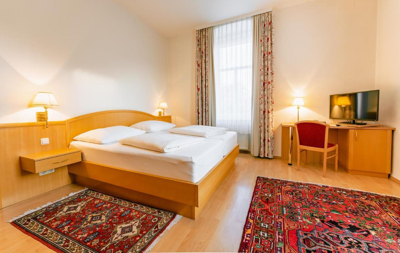 Postwirt Hotel Seeboden Buitenkant foto