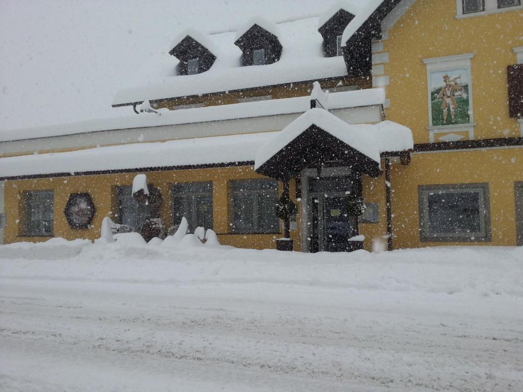 Postwirt Hotel Seeboden Buitenkant foto