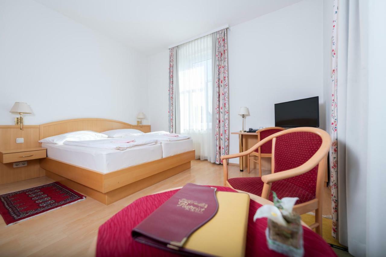 Postwirt Hotel Seeboden Buitenkant foto